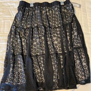 NWT black lace tiered skirt 1X